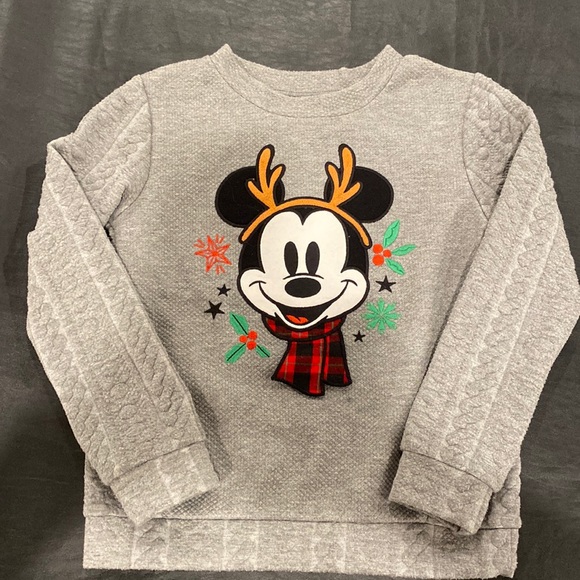 Disney holiday cheer Mickey Mouse sweater. Size 9/10 - Picture 1 of 3